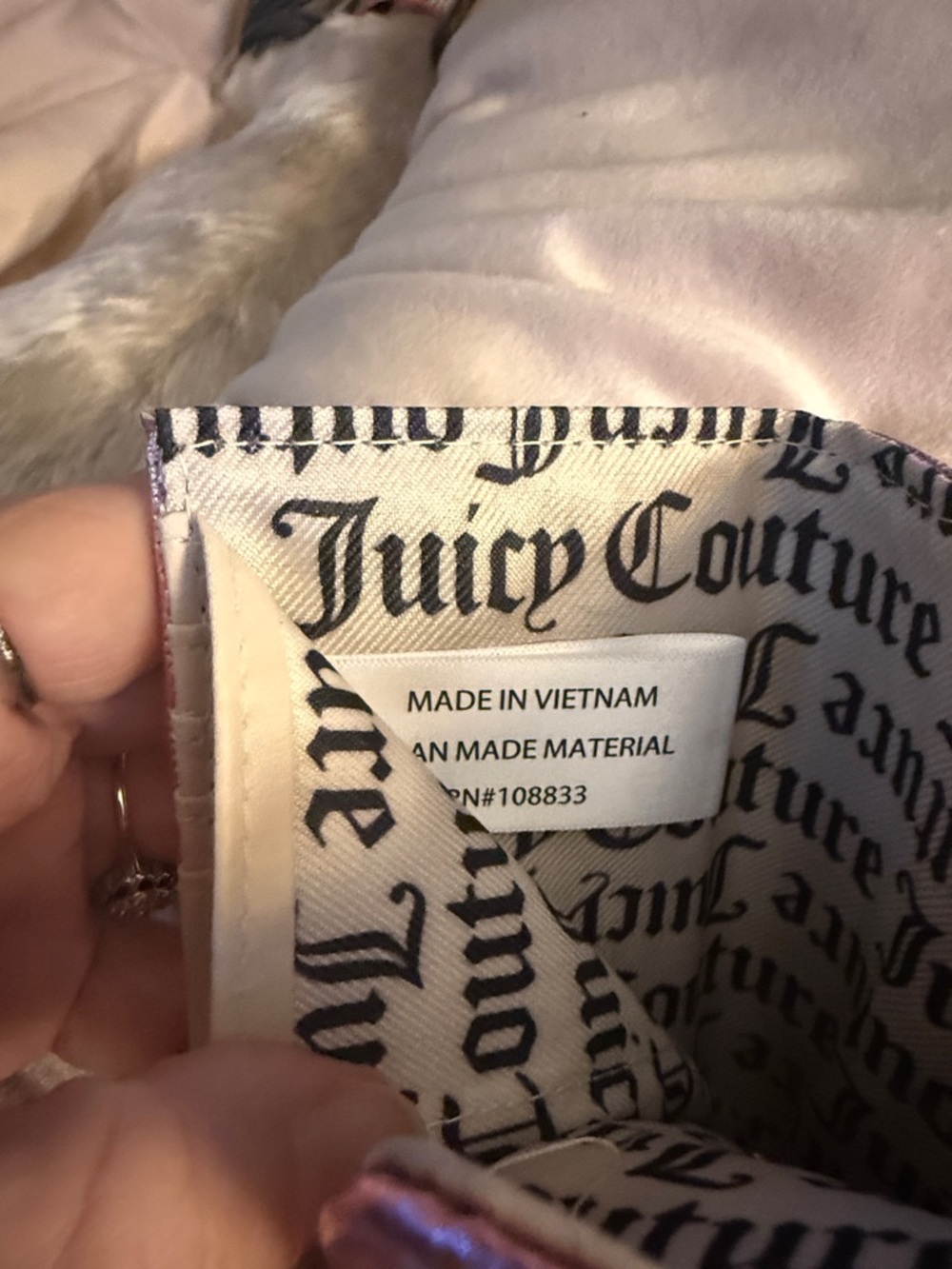 Juicy Couture Metallic Pink Wallet with Heart Juicy Charm - Picture 4 of 5